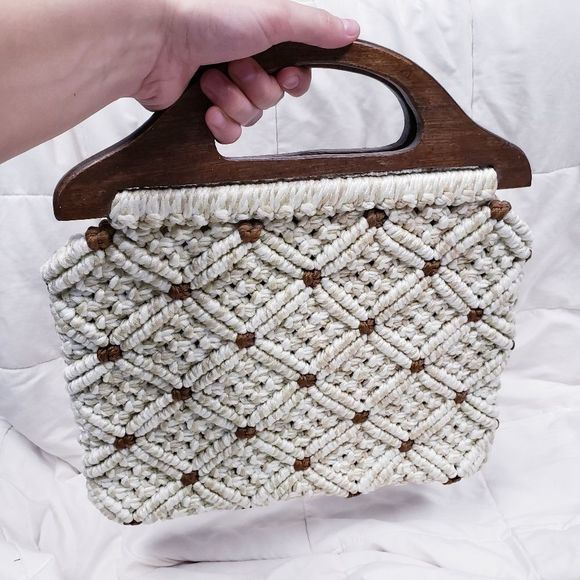 Vintage boho macrame crocheted wooden handle bag - Picture 2 of 7